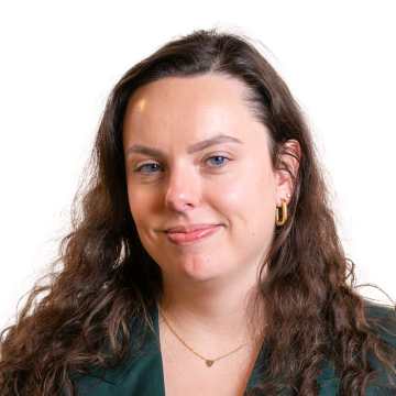 Portret van Sara, duurzaamheidsspecialist bij Solvari
